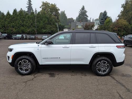 2023 Jeep Grand Cherokee 4xe Trailhawk