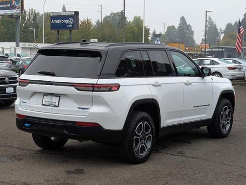 2023 Jeep Grand Cherokee 4xe Trailhawk