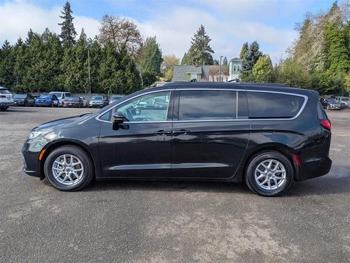 2022 Chrysler Pacifica Touring-L