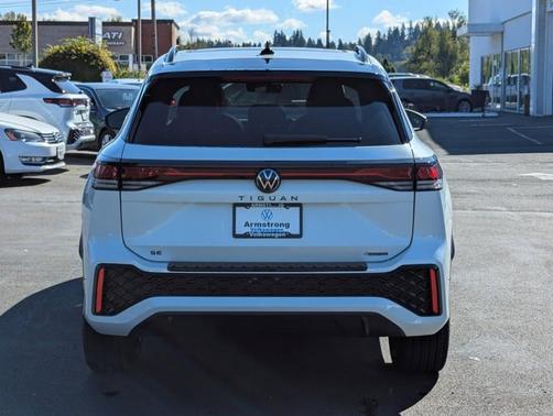 2025 Volkswagen Tiguan 2.0T SE R-Line Black