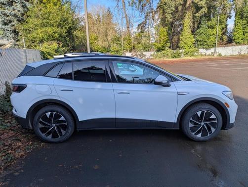 2022 Volkswagen ID.4 Pro