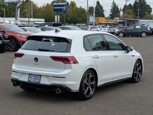 2024 Volkswagen Golf GTI 2.0T SE