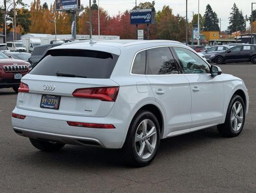 2020 Audi Q5 45 Premium