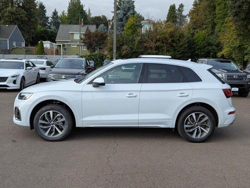 2023 Audi Q5 45 S line quattro Premium
