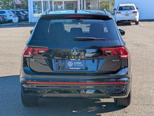 2024 Volkswagen Tiguan 2.0T SE R-Line Black