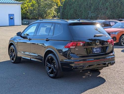 2024 Volkswagen Tiguan 2.0T SE R-Line Black