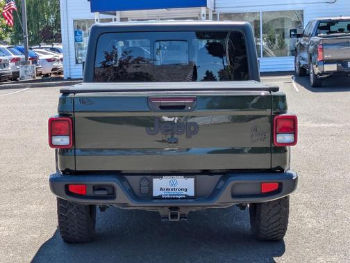 2021 Jeep Gladiator Sport