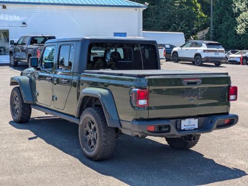 2021 Jeep Gladiator Sport