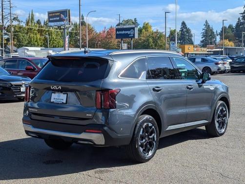 2024 Kia Sorento S