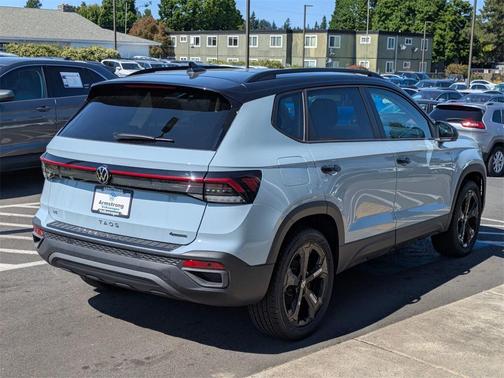2025 Volkswagen Taos 1.5T SE Black