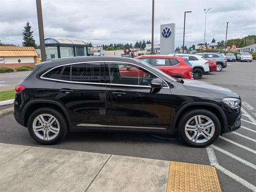 2023 Mercedes-Benz GLA 250 Base 4MATIC