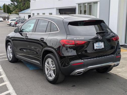 2023 Mercedes-Benz GLA 250 Base 4MATIC