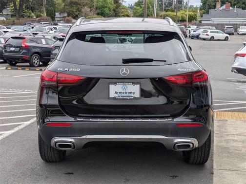 2023 Mercedes-Benz GLA 250 Base 4MATIC