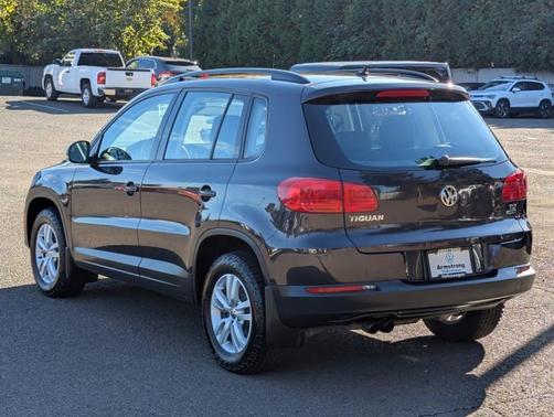 2016 Volkswagen Tiguan S