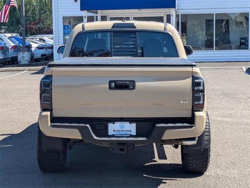 2016 Toyota Tacoma SR5