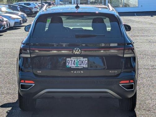 2025 Volkswagen Taos 1.5T SE