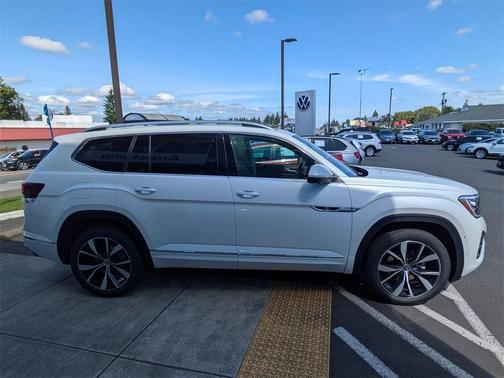 2025 Volkswagen Atlas 2.0T SEL Premium R-Line