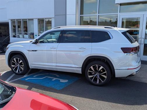 2025 Volkswagen Atlas 2.0T SEL Premium R-Line