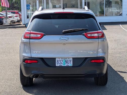 2018 Jeep Cherokee Latitude Plus