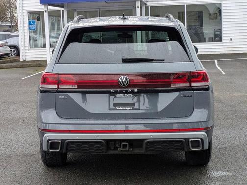 2024 Volkswagen Atlas 2.0T Peak Edition SEL