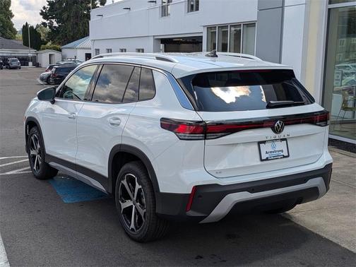 2025 Volkswagen Tiguan 2.0T SE