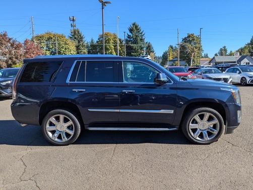 2018 Cadillac Escalade Luxury
