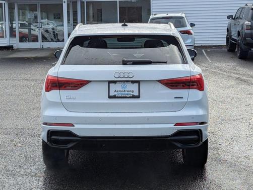 2024 Audi Q3 45 S line Premium