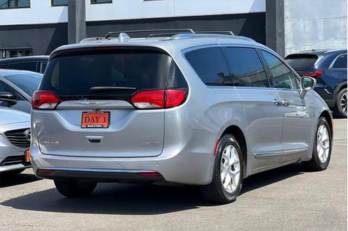 2020 Chrysler Pacifica Limited