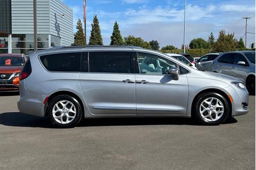 2020 Chrysler Pacifica Limited