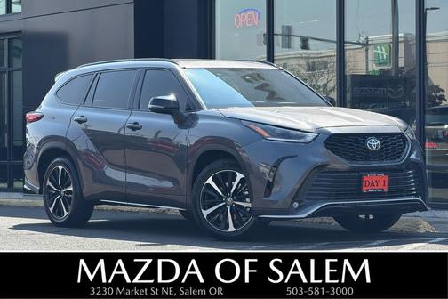 Magnetic Gray Metallic 2021 Toyota Highlander XSE