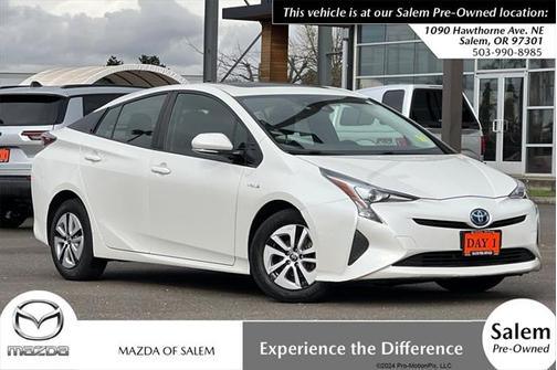 2016 Toyota Prius Three