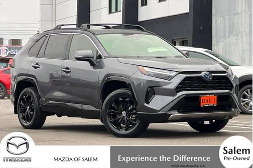 2022 Toyota RAV4 Hybrid SE