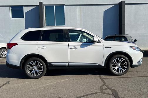 2018 Mitsubishi Outlander SE