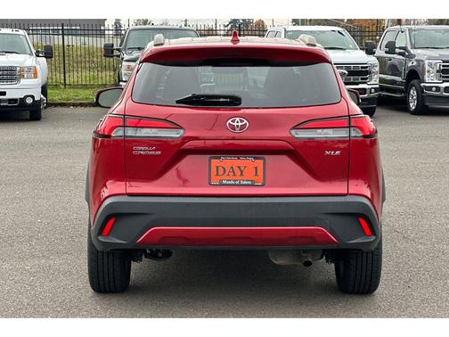2023 Toyota Corolla Cross XLE
