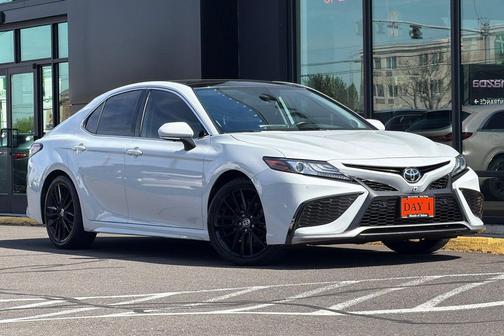 Ice Edge 2022 Toyota Camry XSE