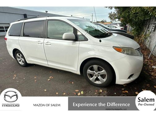 2014 Toyota Sienna LE