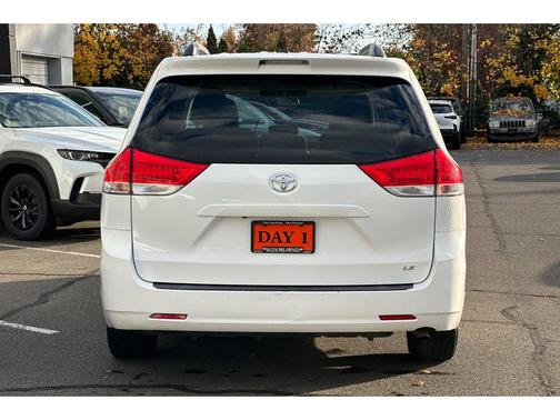 2014 Toyota Sienna LE