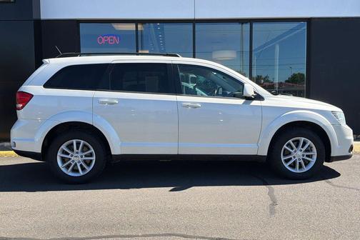 Pearl White Tri-Coat 2013 Dodge Journey SXT