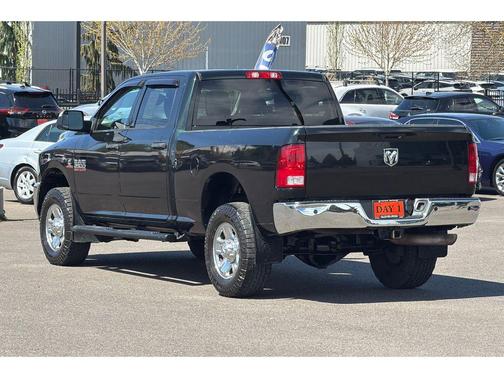 2017 RAM 2500 Tradesman Crew Cab 4x4 6'4' Box