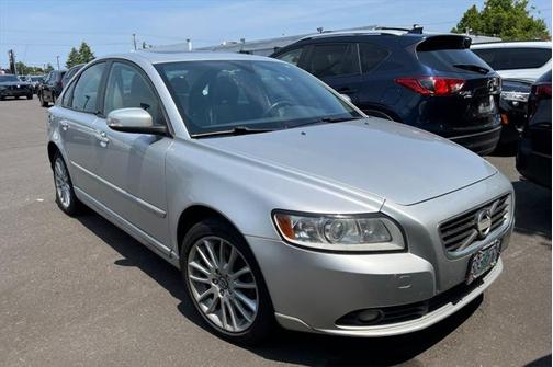 2011 Volvo S40 T5 R-Design