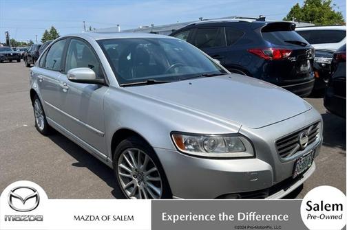 2011 Volvo S40 T5 R-Design