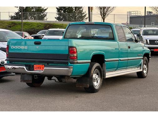 1997 Dodge Ram 2500 ST Club Cab