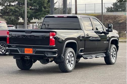 2022 Chevrolet Silverado 2500 Custom