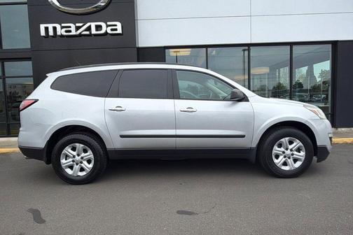 Silver Ice Metallic 2015 Chevrolet Traverse LS