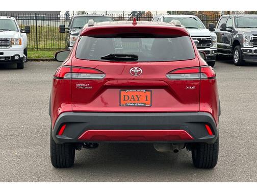 2023 Toyota Corolla Cross XLE