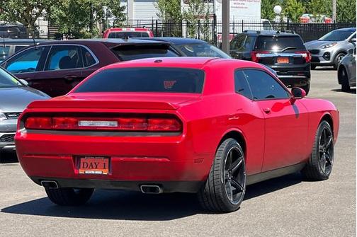 2013 Dodge Challenger SXT