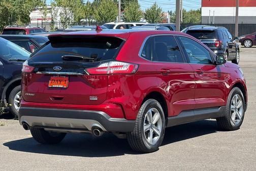 Ruby Red Metallic 2019 Ford Edge SEL