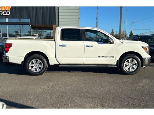 2018 Nissan Titan SV