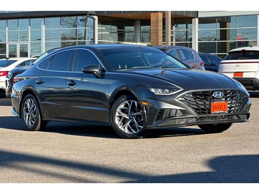 2022 Hyundai SONATA SEL