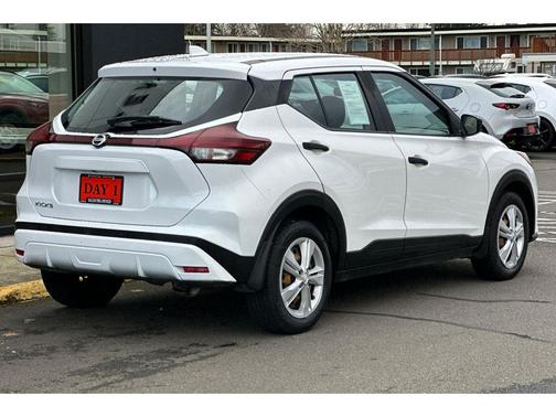 2021 Nissan Kicks S